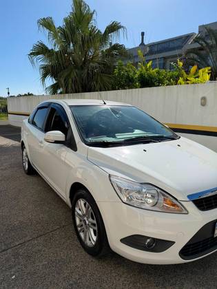 FORD FOCUS 2.0 GLX 16V FLEX 4P MANUAL FORD FOCUS 2.0 GLX 16V FLEX 4P MANUAL